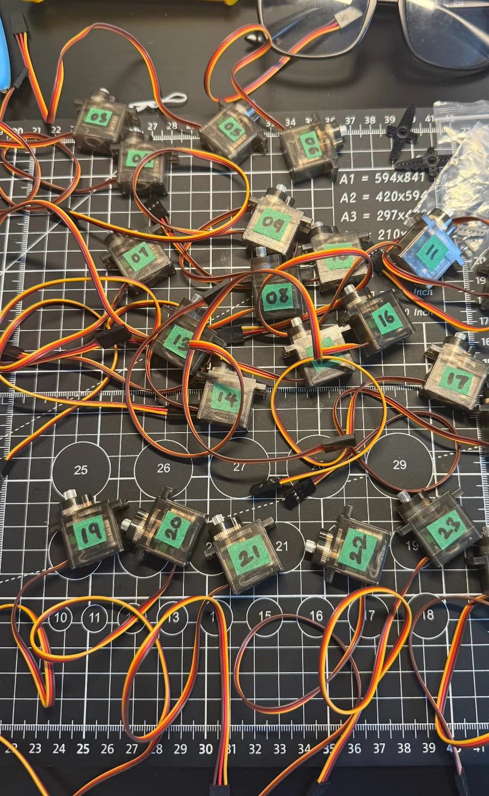 SOL-1 servo assembly